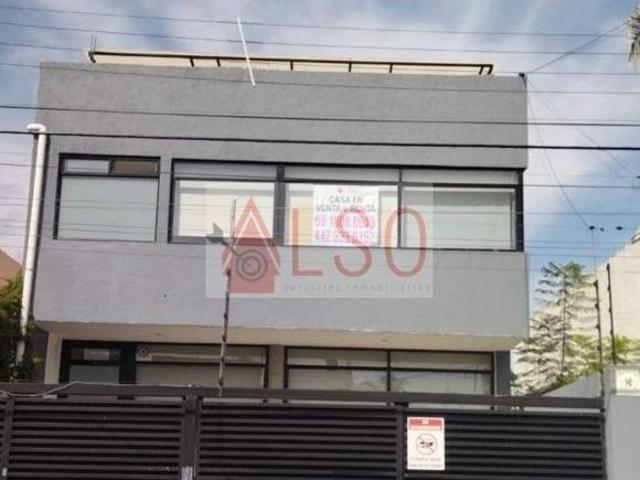 Casa en Venta o Renta 367M2 uso de suelo mixto cerca de los arcos del Acueducto