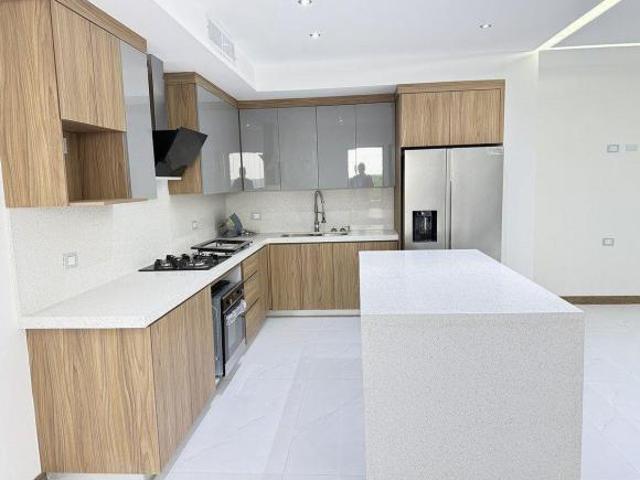 CASA EN VENTA O RENTA CERRADA REJON EQUIPADA CON TERRAZA ROOF TOP, ZONA RELIZ Casa en S