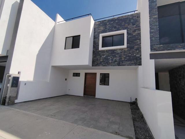 Casa en VENTA o RENTA en CENNET GRANDE