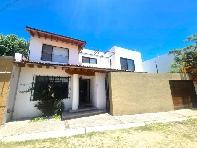 Casa en venta o renta en Jurica