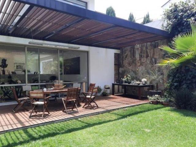 CASA EN VENTA O RENTA EN LOMAS COUNTRY