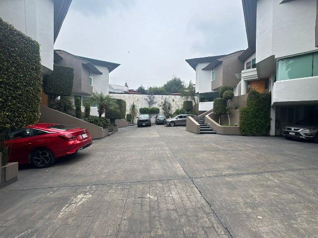 CASA EN VENTA O RENTA EN LOMAS DE TECAMACHALCO