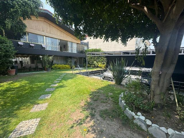 CASA EN VENTA O RENTA EN LOMAS DE TECAMACHALCO
