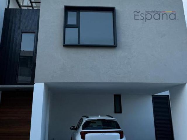 Casa en venta o renta en Privada Valparaiso, Parque Santiago, Lomas de Angelopolis