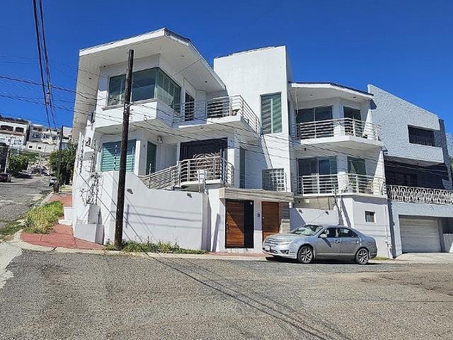Casa en Venta o Renta Hacienda Agua caliente, Tijuana, Baja California