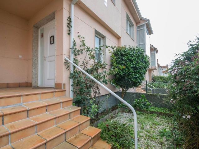 Casa en venta Oleiros, Galicia