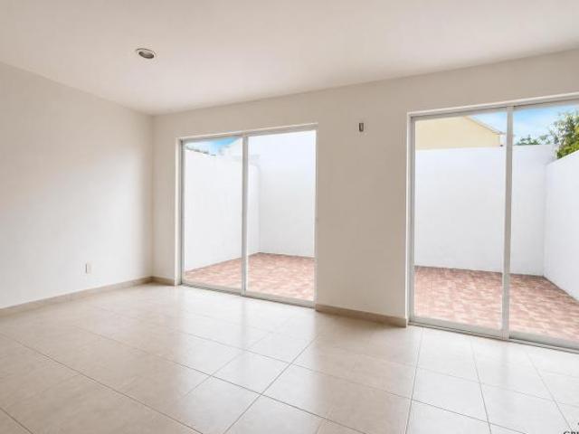 CASA EN VENTA OPORTUNIDAD