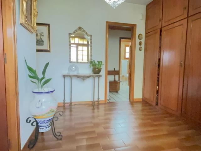 Casa en venta. Oroso