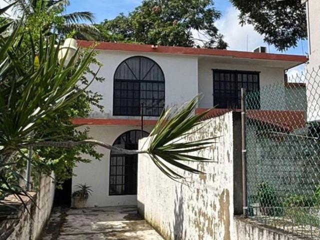 CASA EN VENTA a una cuadra del Tec de Madero, CD. MADERO