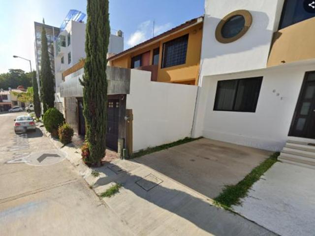 CASA EN VENTA: Av. Montes Azules, Fracc. Las Nubes, C.P. 29087, Tuxtla Gutiérrez, Chiapas