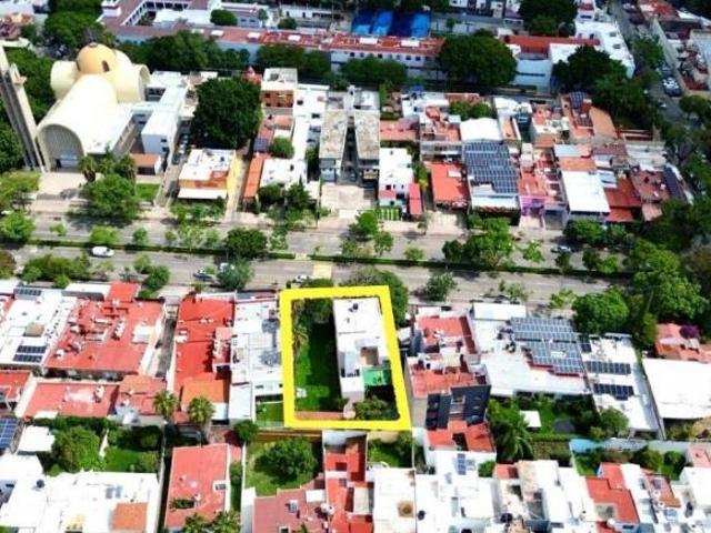 CASA EN VENTA AV. GUADALUPE, CHAPALITA ORIENTE, ZAPOPAN