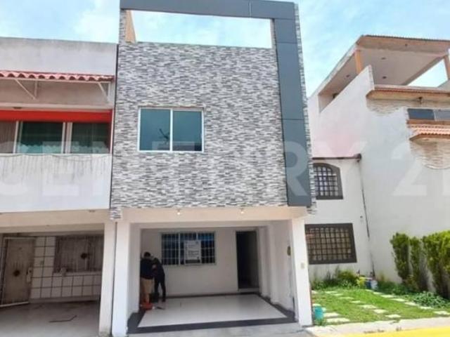 Casa en Venta, Av. Inganico López Rayón Fracc. Las Américas, Ecatepec Edo de Méx