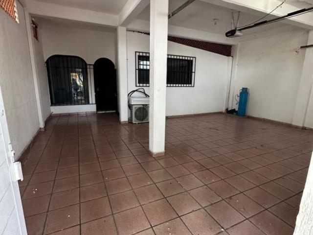 CASA EN VENTA | AV. PASEO DE LOS ÉBANOS – FRACC. FLORESTA, VERACRUZ