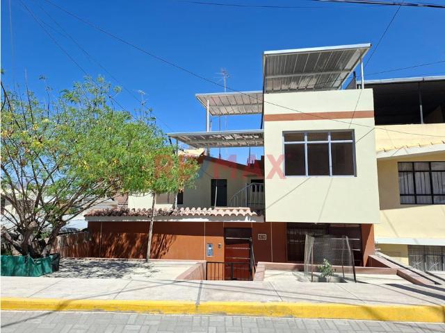 Casa En Venta Av. Principal Jacobo Hunter