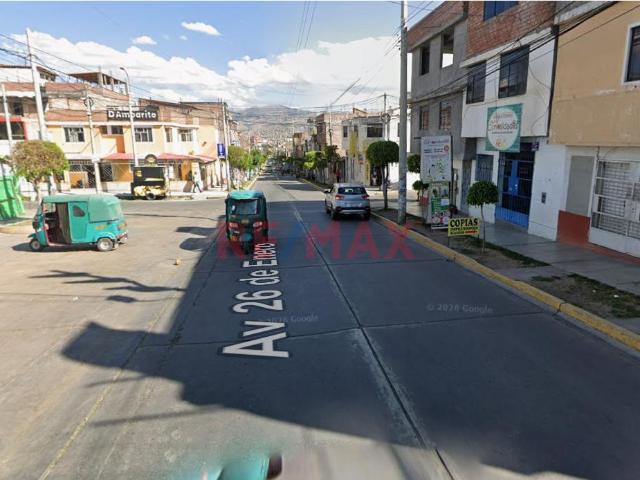 Casa En Venta – Av. 26 De Enero Cdra. 5