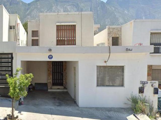 CASA EN VENTA, AVENIDA MITRAS, FRACC MISION DE SANTA CATARIA, C.P. 66360 NUEVO LEON