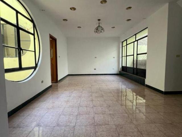 CASA EN VENTA AVIACIÓN CIVIL EN CDMX con 601 m²