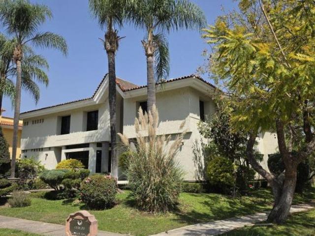 Casa en Venta Azaleas Residencial, Bugambilias