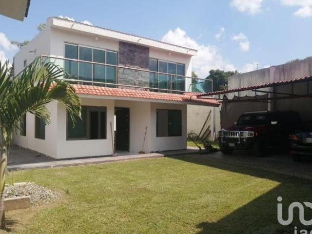 Casa en Venta a 10 minutos de Comalcalco, Veracruz