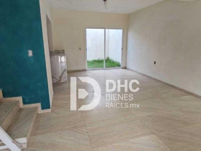 CASA EN VENTA A 13 MINUTOS DE SAM´S, WALMART, CINEPOLIS, BANCOS, CAFETERÍAS, PIZZARÍAS, PLAZAS