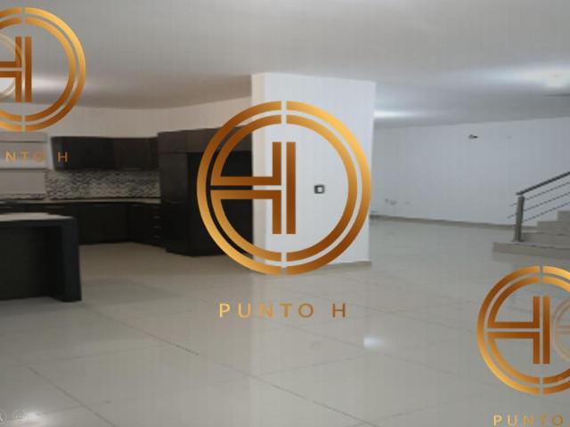 Casa en Venta a 14 min de Aeropuerto Internacional CD del Carmen, Campeche