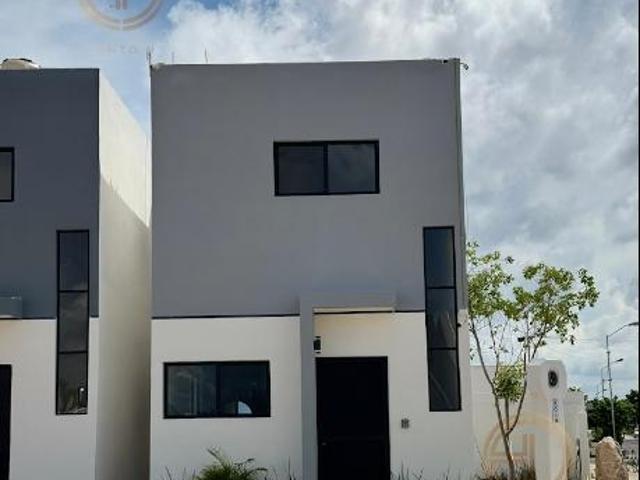 Casa en Venta a 20 min del Aeropuerto Internacional de Merida