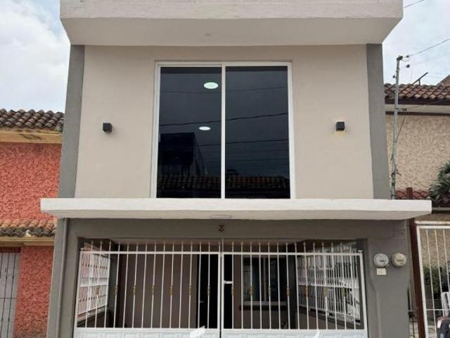 Casa en venta a 2 cuadras de Av del Café Arboledas del Sumidero, Xalapa