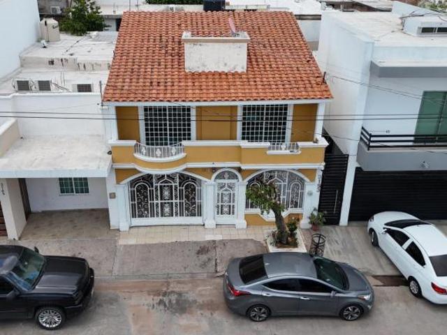 CASA EN VENTA o RENTA a 2 MIN. DE PLAZA SENDERO