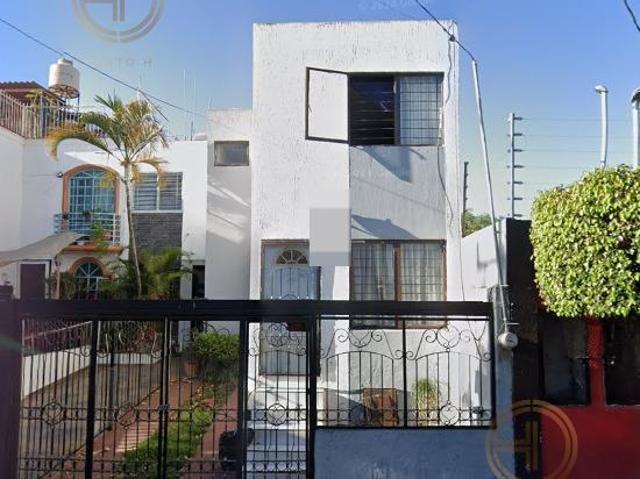 Casa en Venta a 5 min del Estadio Jalisco y a 13 min del Centro, Guadalajara, Jalisco