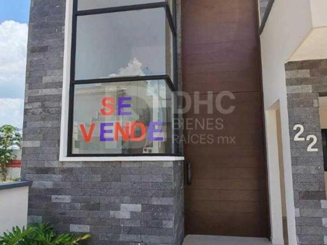 CASA EN VENTA A 8 MINUTOS DE SAM S, WALMART, CINEPOLIS, BANCOS, PIZZERIAS, CAFETERIAS EN FORTIN VER