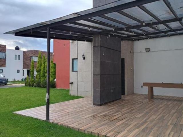 Casa En Venta A Min De Galerías Metepec En Condominio aplica créditos