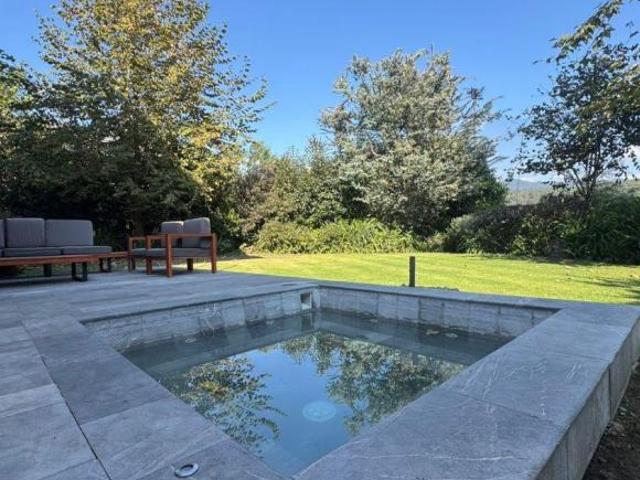 Casa en venta a solo 10 min del centro de Avándaro en Valle de Bravo