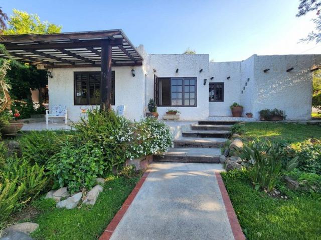 Casa en venta a pasos de Carretera del cobre y La Campiña