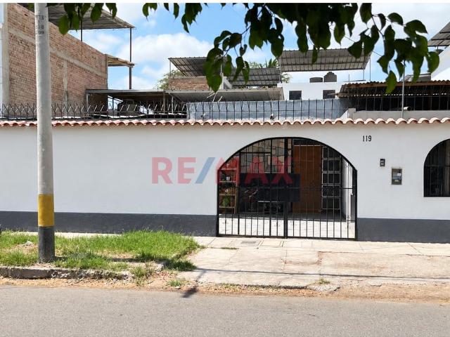 Casa En Venta A Precio De Terreno En Urb. 4 De Enero