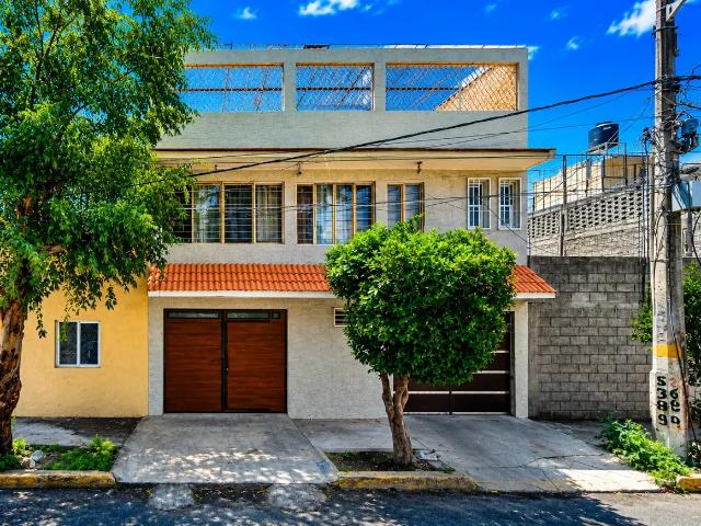 CASA EN VENTA A PRECIO REMATE EN NEZAHUALCOYOTL SM