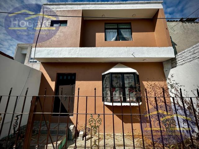 CASA EN VENTA A UN PAR DE CUADRAS DE BLVD AUSTRI, COLONIA CHAPALITA, LE?N GTO