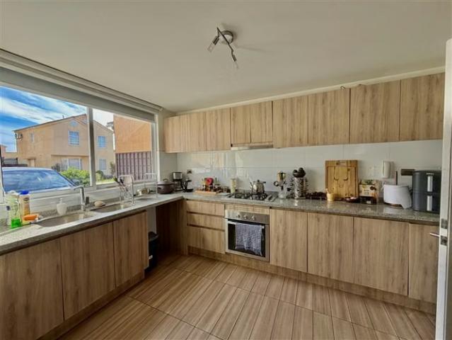 Casa en venta Acceso a Laguna en Padre Hurtado | 3 dormitorios por 6440.00 en Padre Hurtado