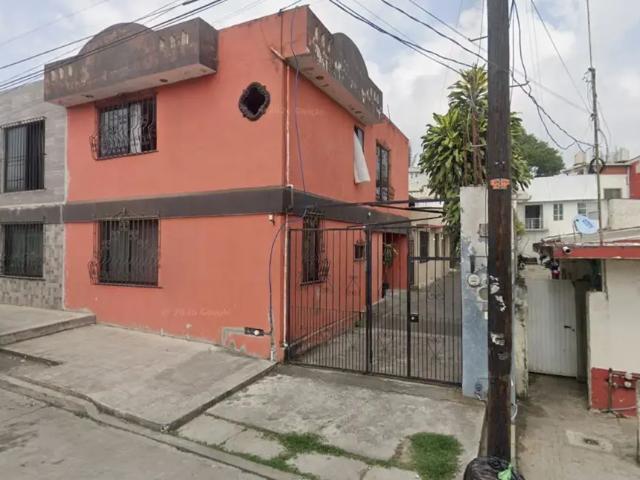 CASA EN VENTA, ADJUDICADA, EN 10 DE MAYO, XALAPA, VERACRUZ