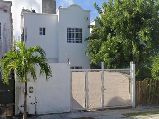 Casa en venta, Colonia los Corales, Cancún Q.R. PROPIEDAD ADJUDICADA LEN*AB