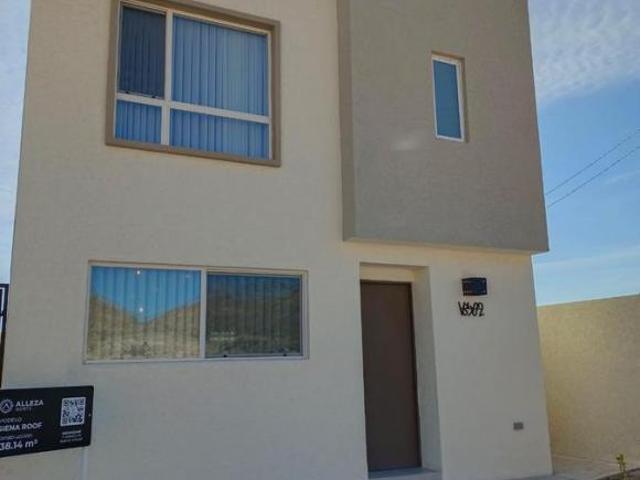 CASA EN VENTA AL NORTE CERCA DE SANTA CLARA CON ROOF TOP