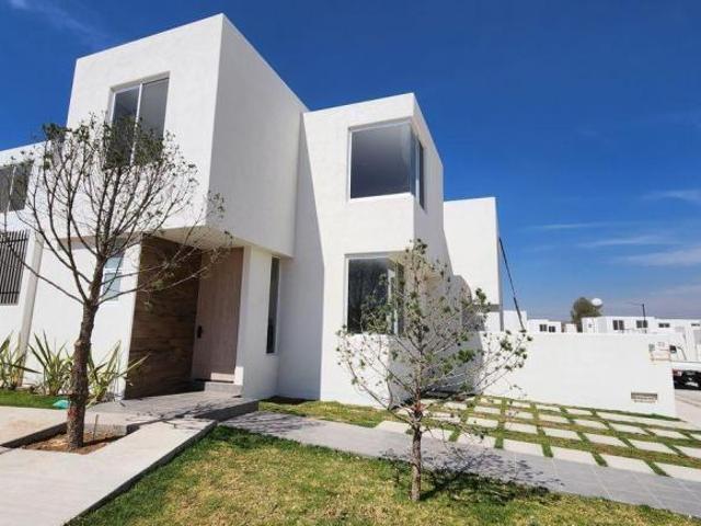 Casa en venta al Norte de Ags, Residencial Zarzales, Jesús M
