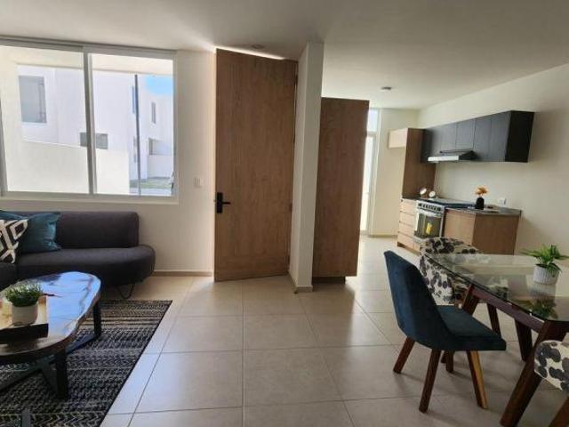 Casa en Venta al Norte, de una planta, Residencial ZARZALES