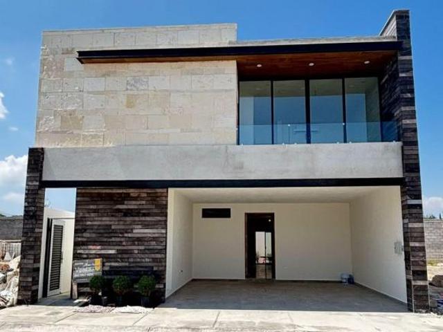 CASA EN VENTA AL NORTE FRACC SETERRA AL NORTE DE SALTILLO