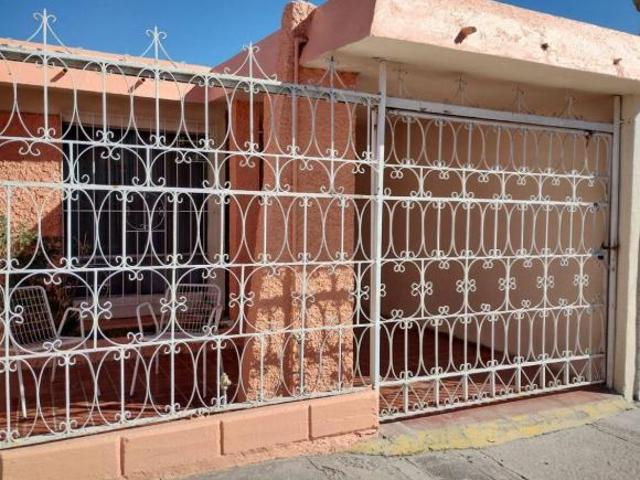 CASA EN VENTA AL NORTE JUAN ESCUTIA