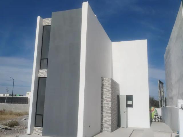 COLINAS DEL VALLE CASA EN VENTA AL ORIENTE DE TRC