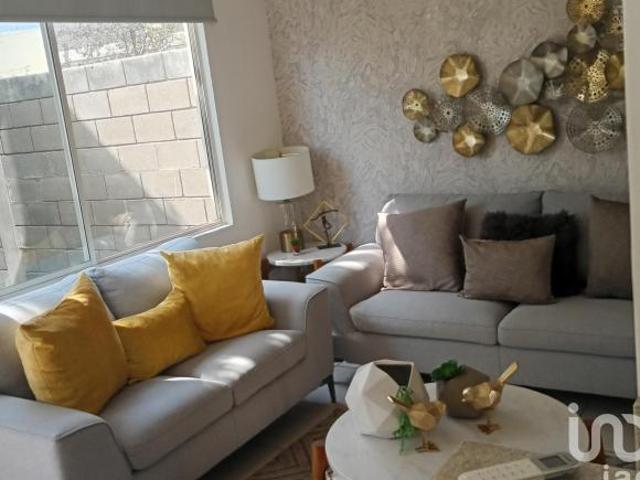 Casa en venta al poniente de Saltillo en Colonia Triana
