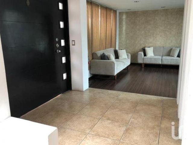 CASA EN VENTA AL SUR DE LA CIUDAD DE PUEBLA EN XILOTZINGO CERCA DEL IPETH