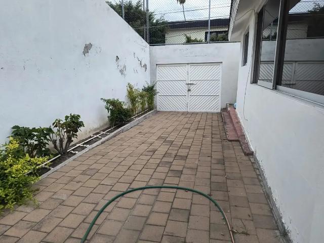 CASA EN VENTA ALAMEDA CELAYA