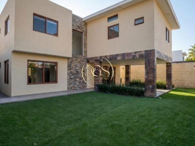 CASA EN VENTA RESIDENCIAL ALAMEDA CELAYA