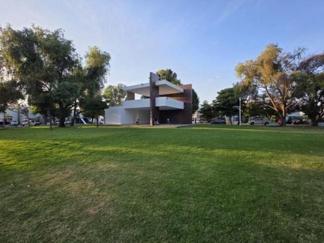 Casa En VENTA Alhambra Residencial